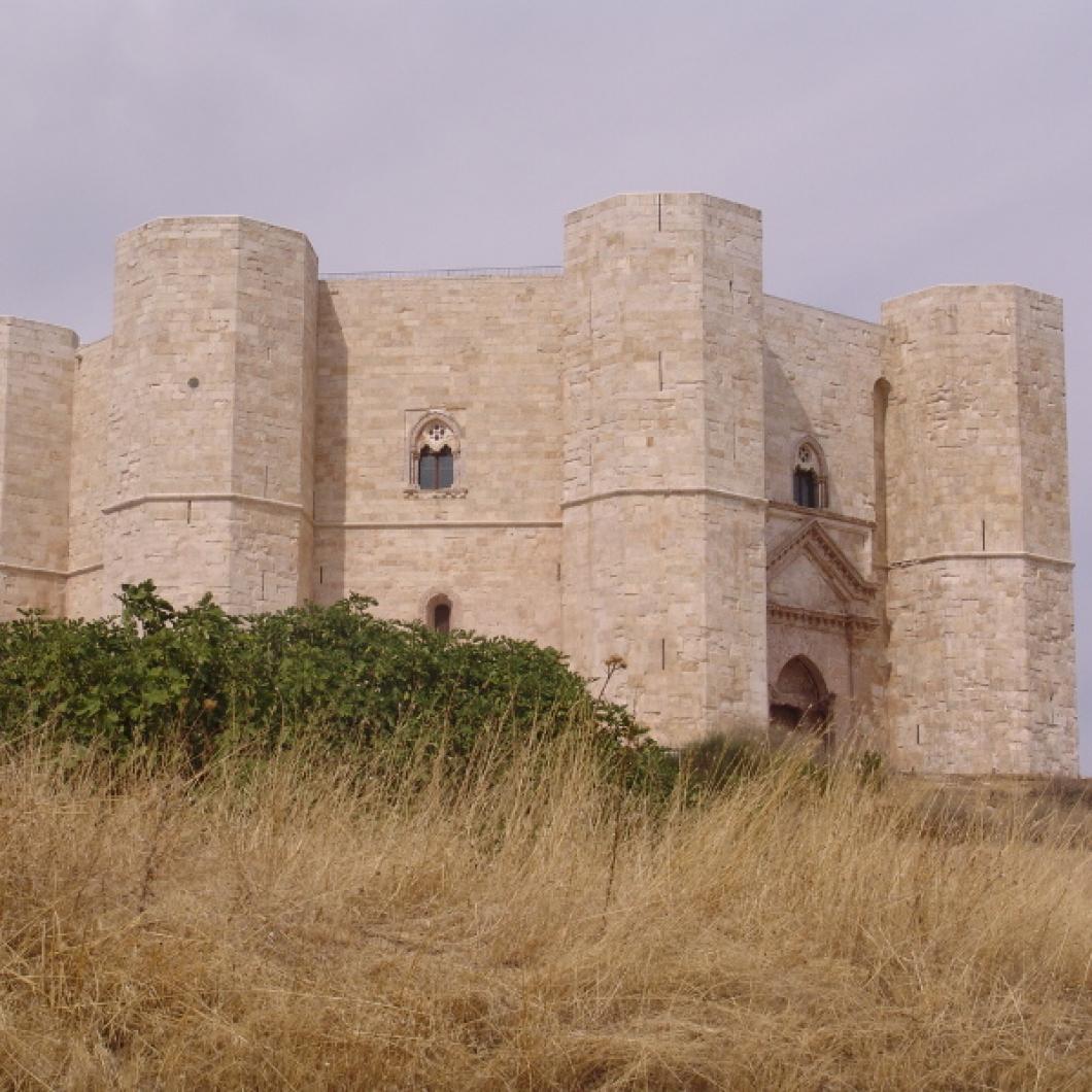 Grad Castel del Monte v Italiji. Foto: Igor Sapač
