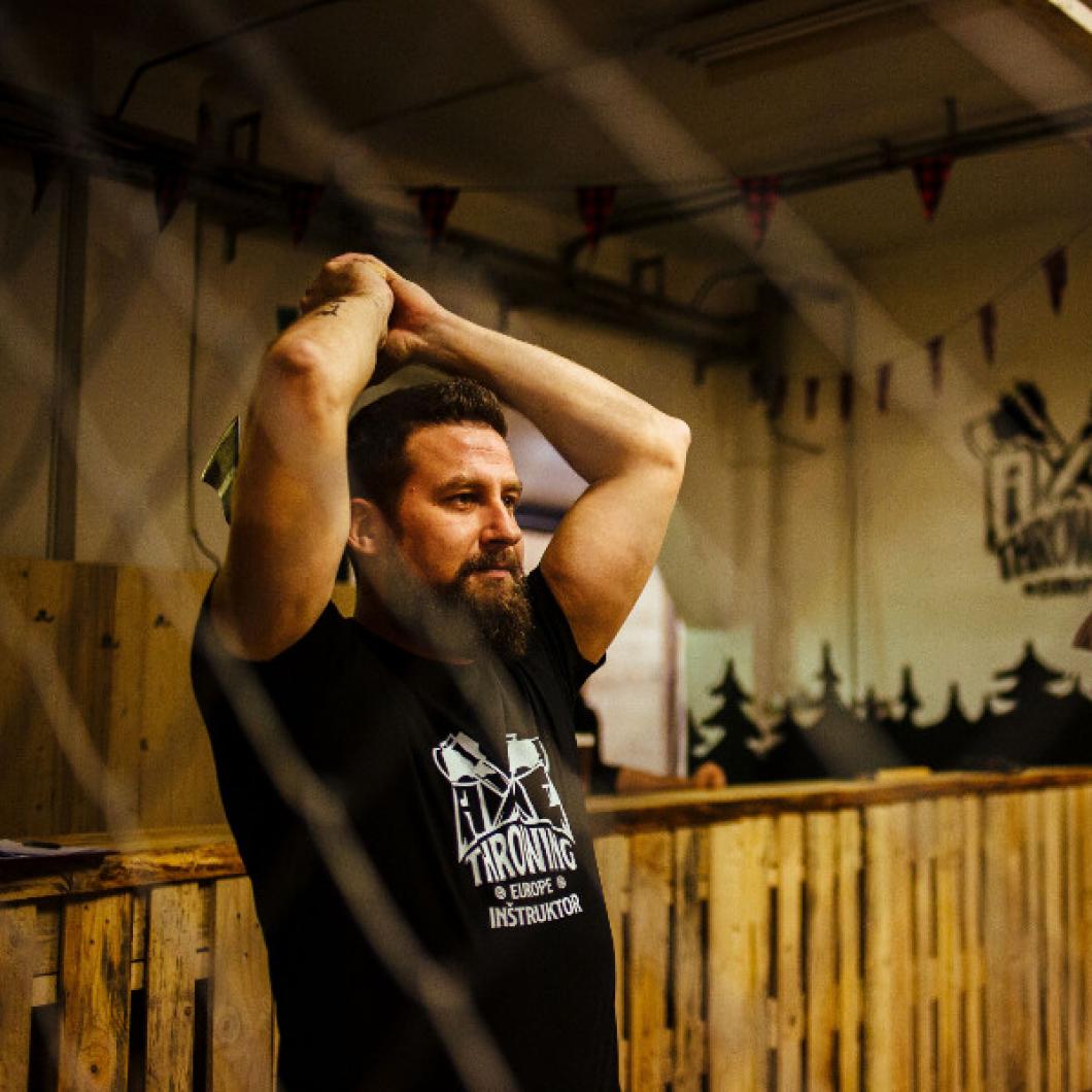 Aye-throwing. Photo: archive axe-throwing