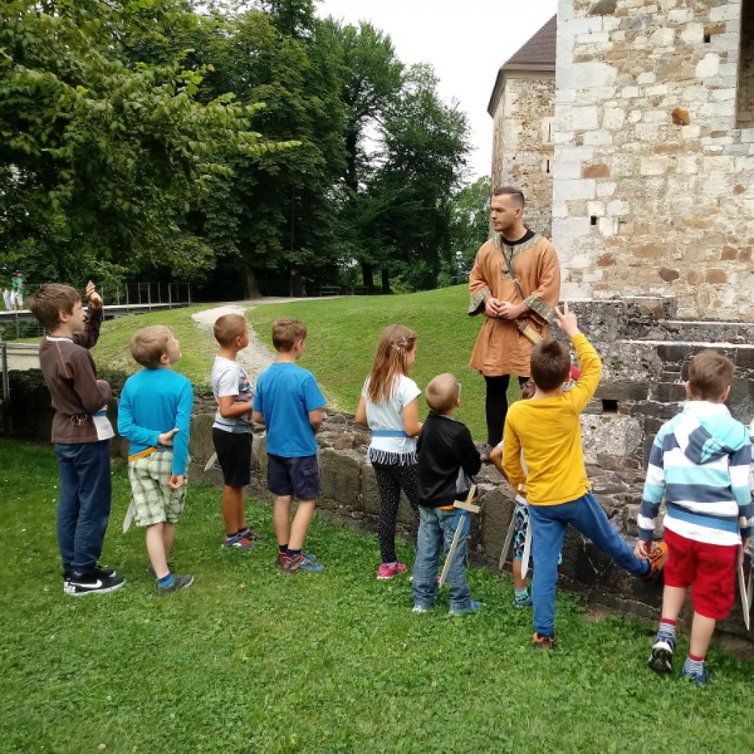 Viteška šola. Foto: Miha Mally