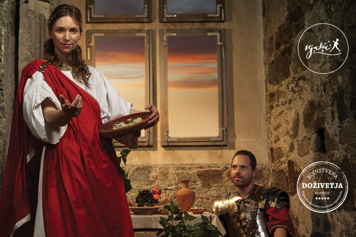 Kulinarični časovni stroj, rimljan in rimljanka. Foto: Blaž Žnidarič