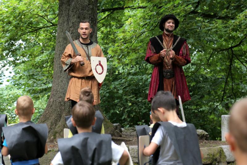 Življenje na gradu, počitniško varstvo. Foto: Miha Mally