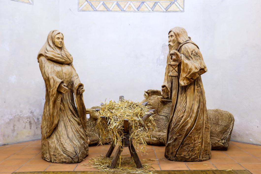Wooden nativity scene in the Castle Chapel. Photo: Miha Mally