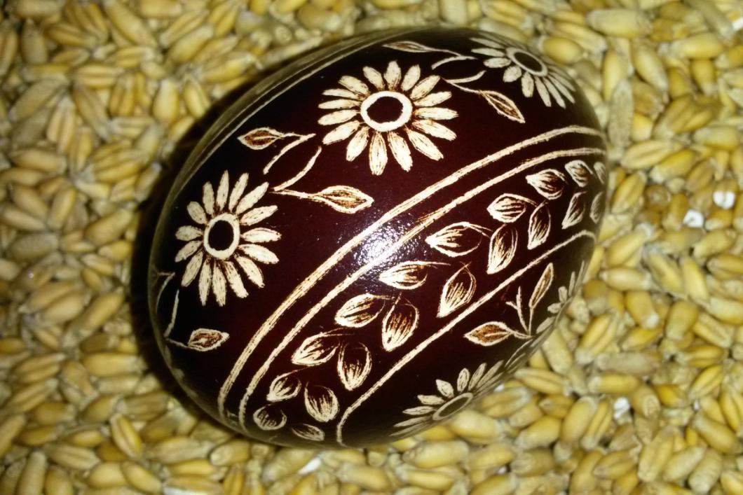 Delavnica izdelovanja pirhov. Foto: Lucija Klemenčič