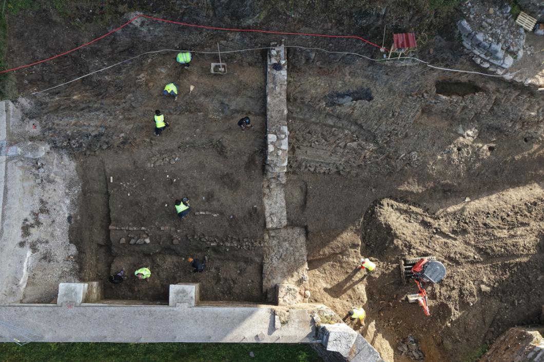 Dokumentiranje arheoloških ostalin ob trenutnih arheoloških raziskavah. Foto: Matija Lukić
