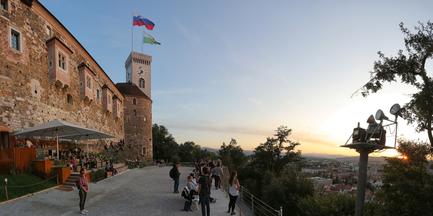 1400x700pxGr.vinoteka september 2019 foto Miha Mally hi res 6