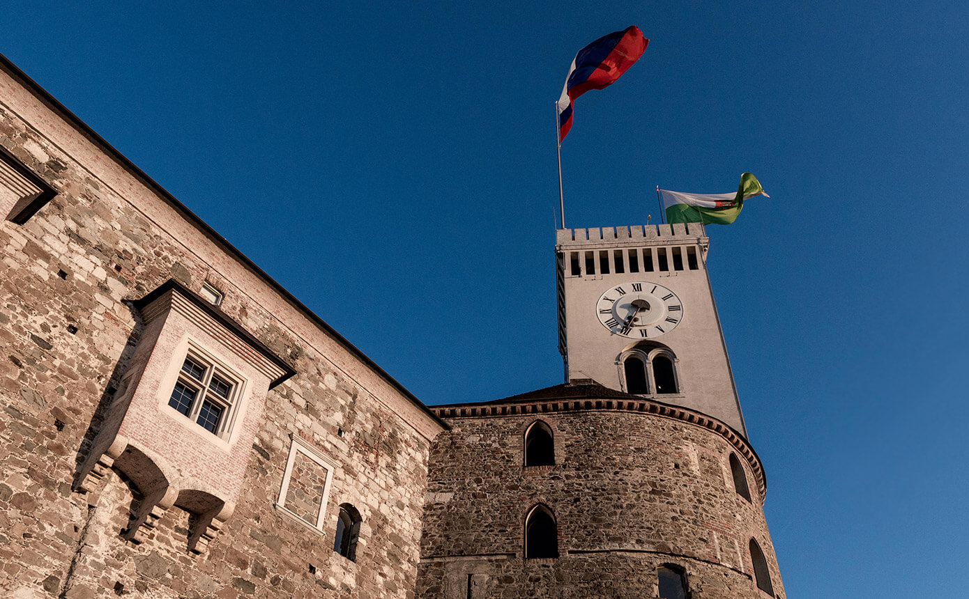 Viewing Tower and Pipers' Tower