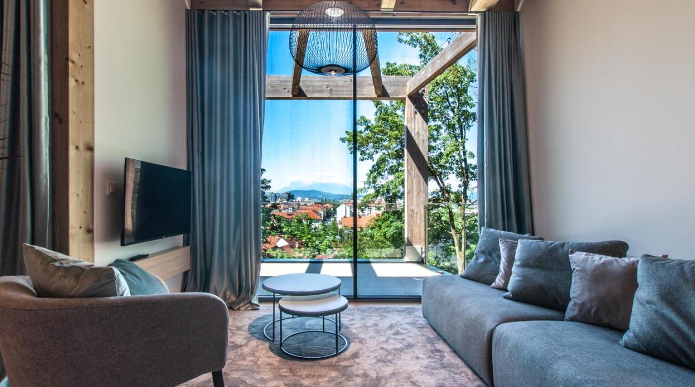 Začetek izvajanja namestitvene dejavnosti v studiih Na Stolbi