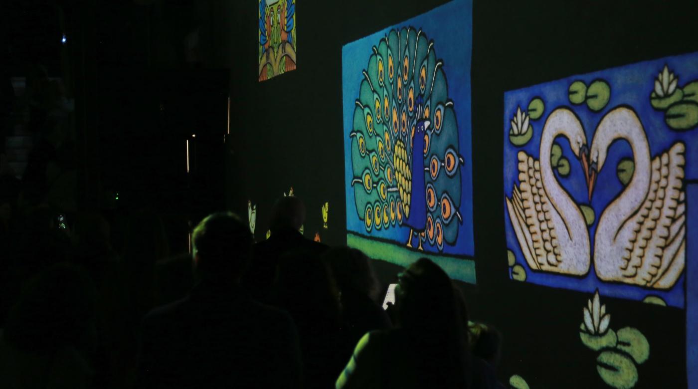 Odprtje prostorske projekcije Ko ilustracije oživijo. Foto: Miha Mally