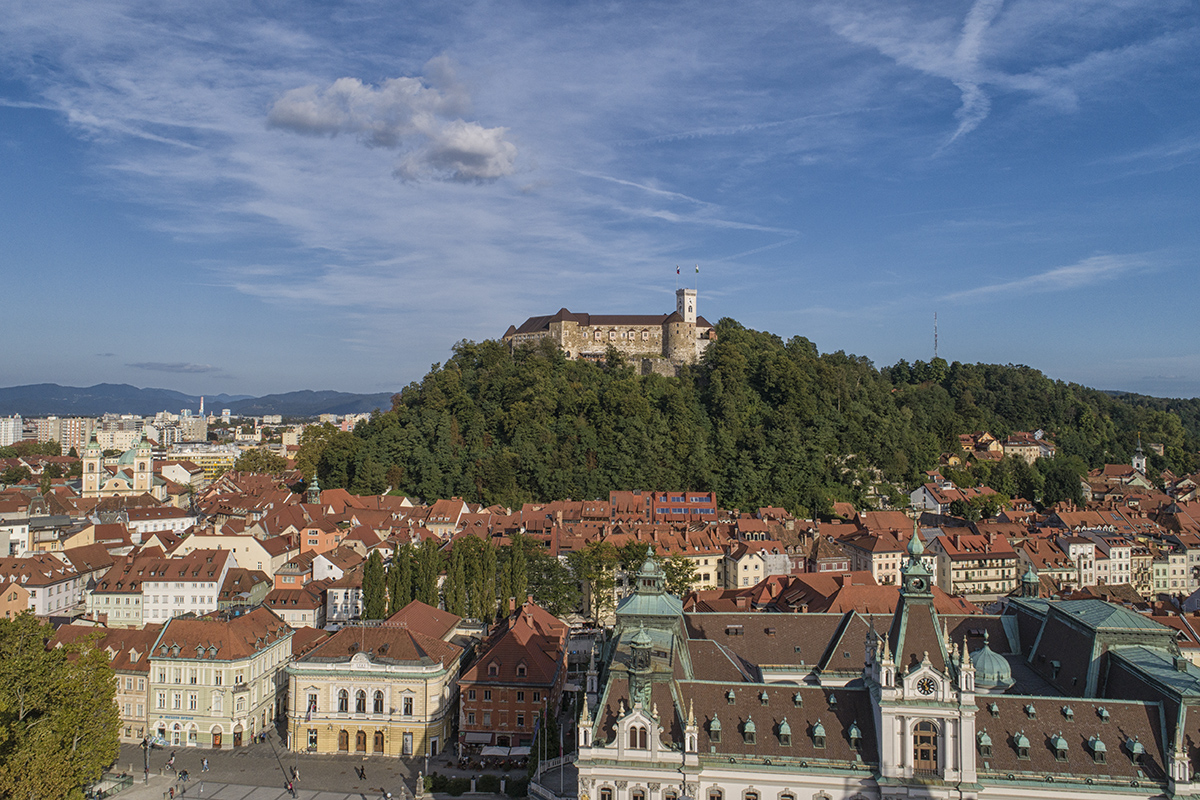 Ljubljanski grad z dronom. Foto: arhiv LG