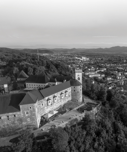 Grad nekoč, danes, jutri