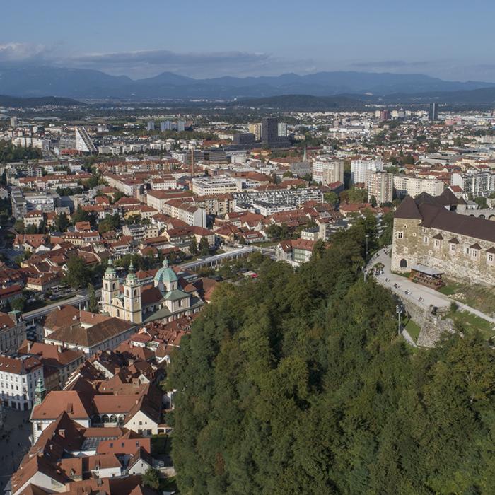 Ljubljanski grad in Hostel Celica v številkah