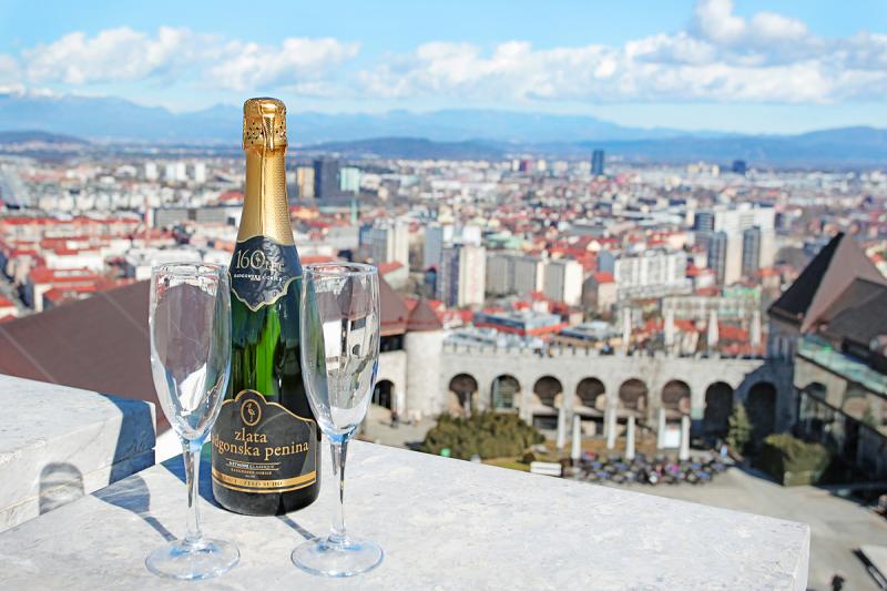 Guided Tour with Sparkling Wine