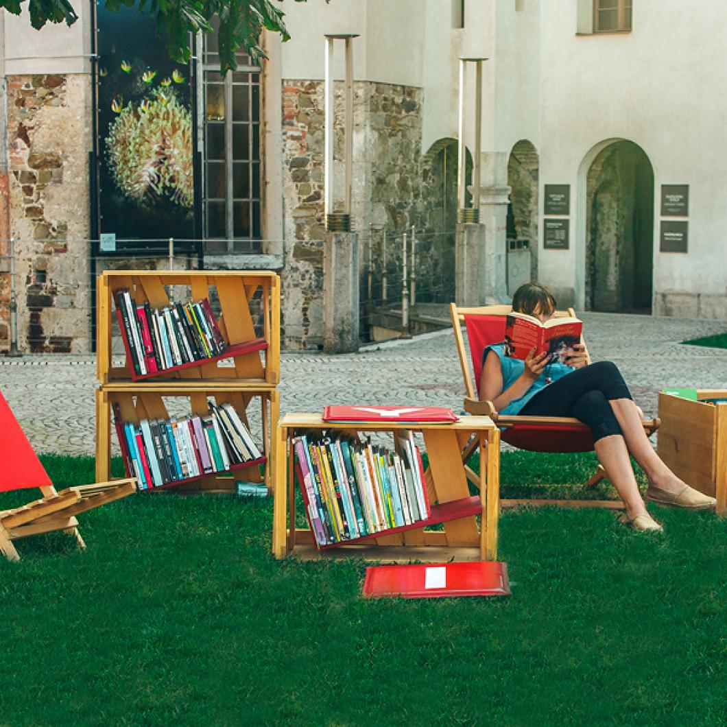 Library Under the Treetops; photo: Matej Perko